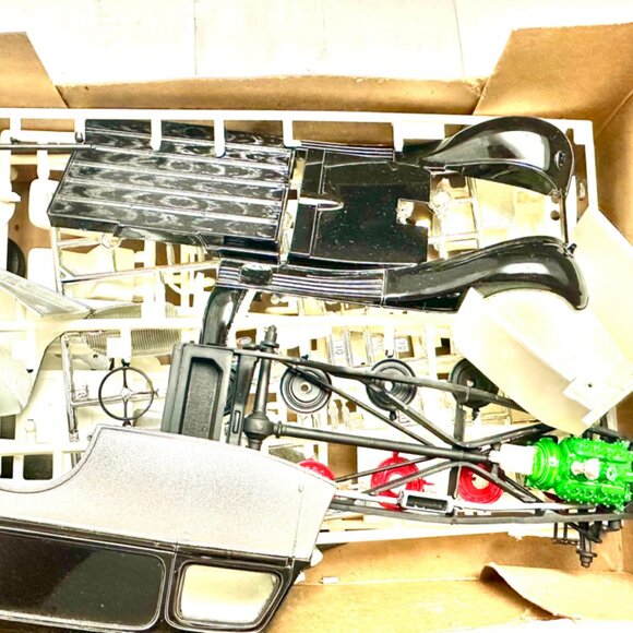 1937 Ford Panel Delivery by Revell Monogram Unbuilt Open Box - Picture 2 of 2